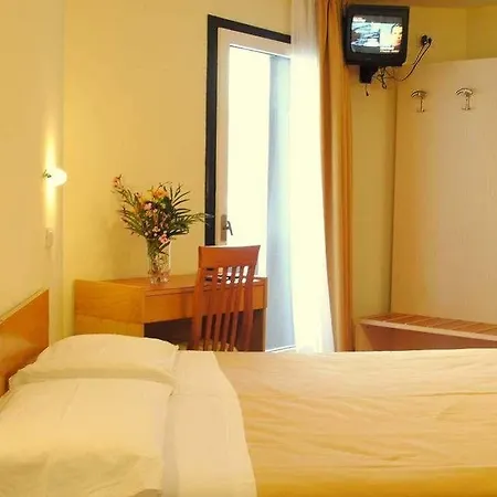 Hotel Dolomiti 3*